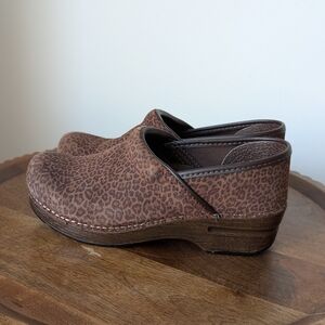 Dansko Pro Clog Mini Leopard Cheetah Animal Print Suede  38